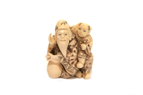 4 Nesuke Abuelo con nieto 4 x 3 x 5cm